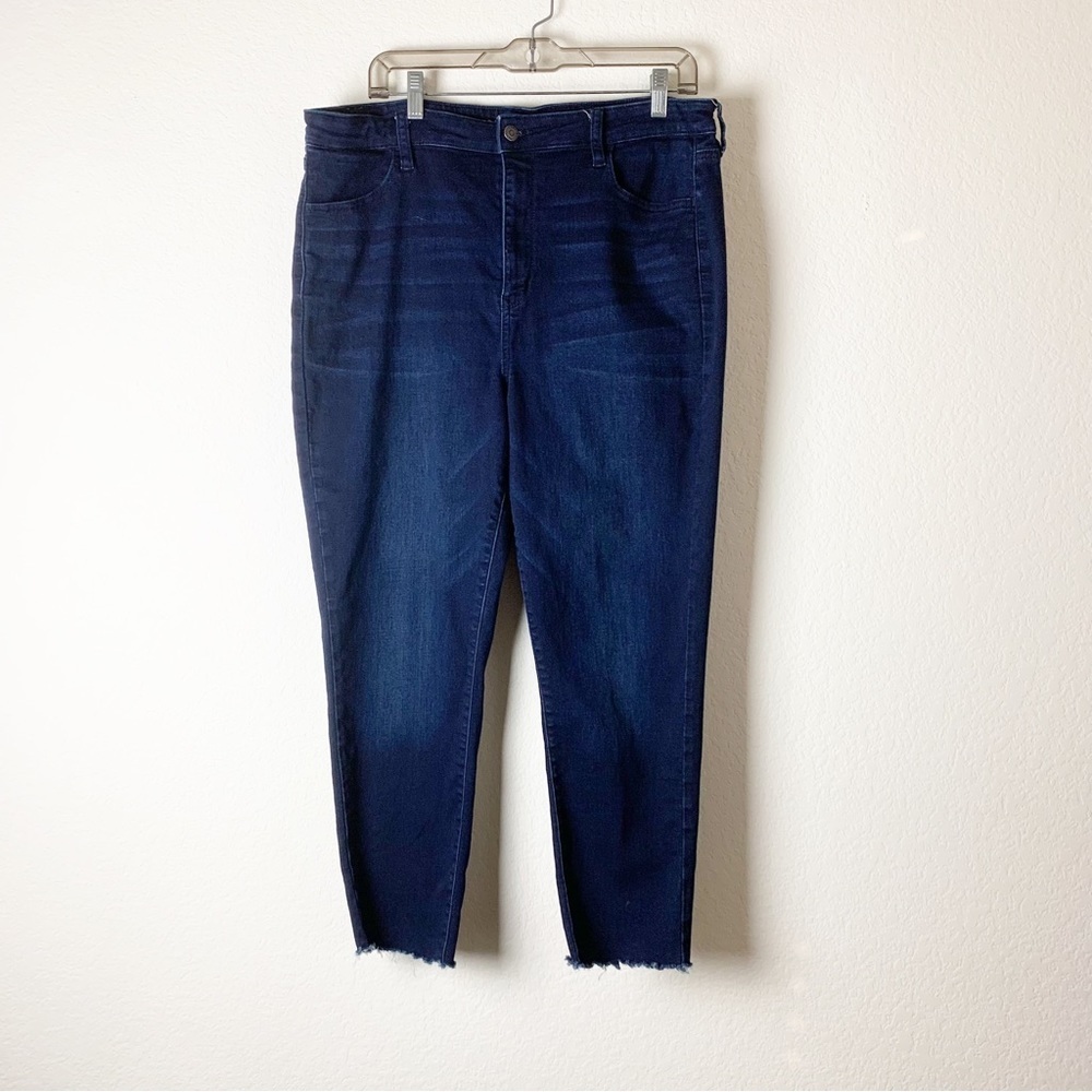 American Eagle women’s blue super hi rise Jegging jeans raw hem